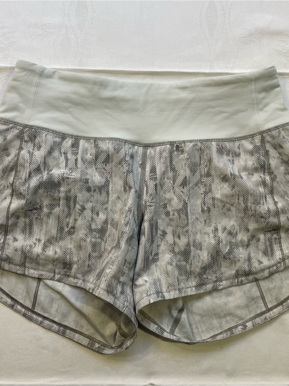 Lululemon Grey White Abstract Grid Pace Rival Short Tall 4 Athletic Shorts